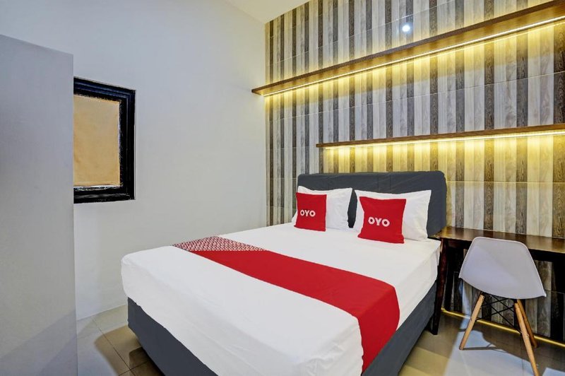 OYO 92435 Sunlo Cozy Home Family Homestay Syariah