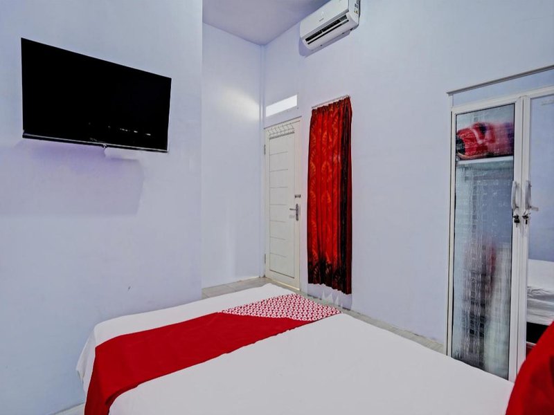 OYO 92817 Niza Guesthouse Syariah