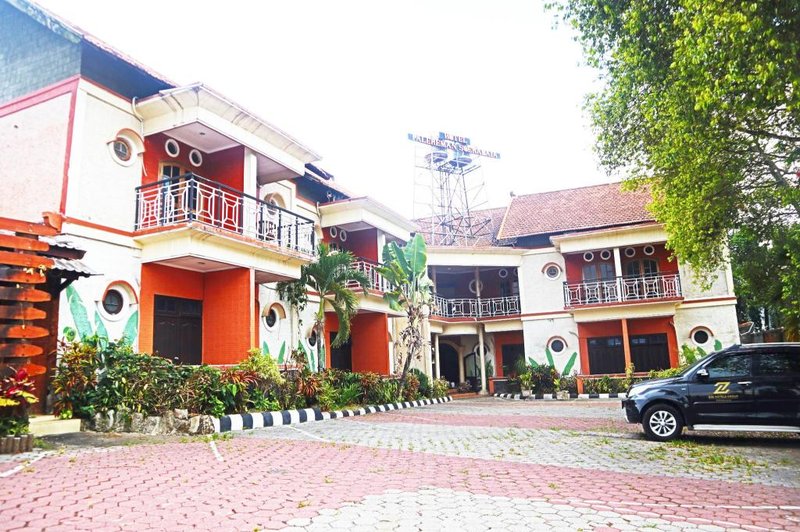 PLUM Hotel Palereman Batu