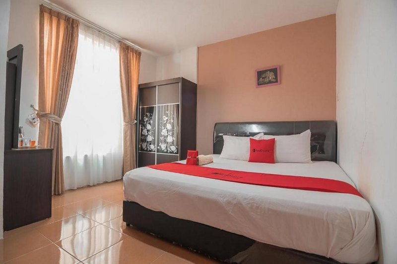 RedDoorz @ Batam Center 2