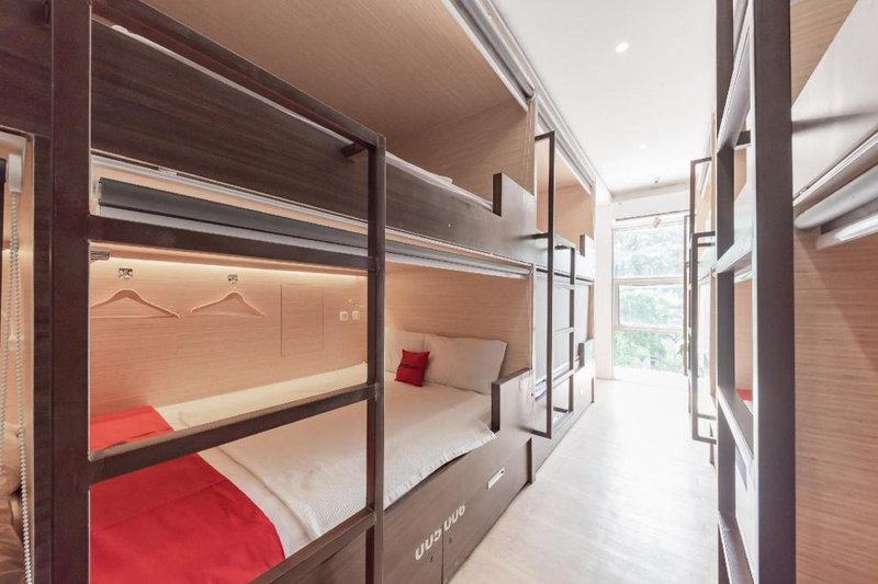 RedDoorz @ Capsule Inn Teuku Umar