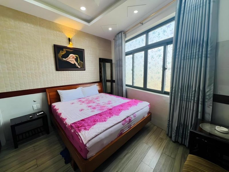 RedDoorz Hoang Thanh Thuy 4 near An Suong