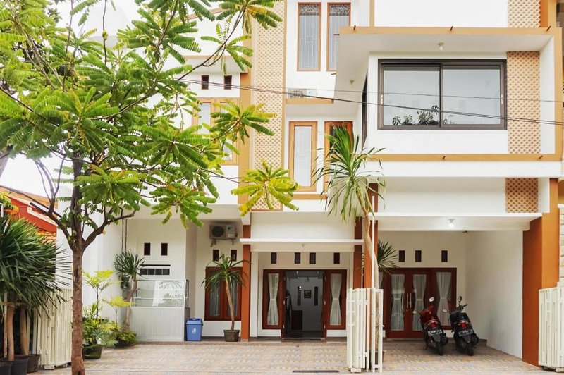 RedDoorz @ Jalan Danau Limboto