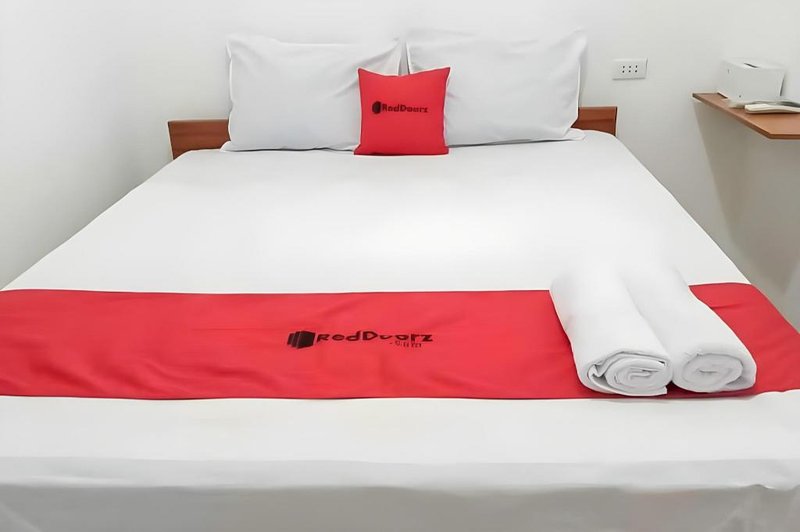 RedDoorz near Universitas Saburai Lampung