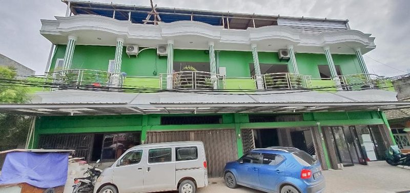 RedDoorz Plus near Siloam Hospital Balikpapan