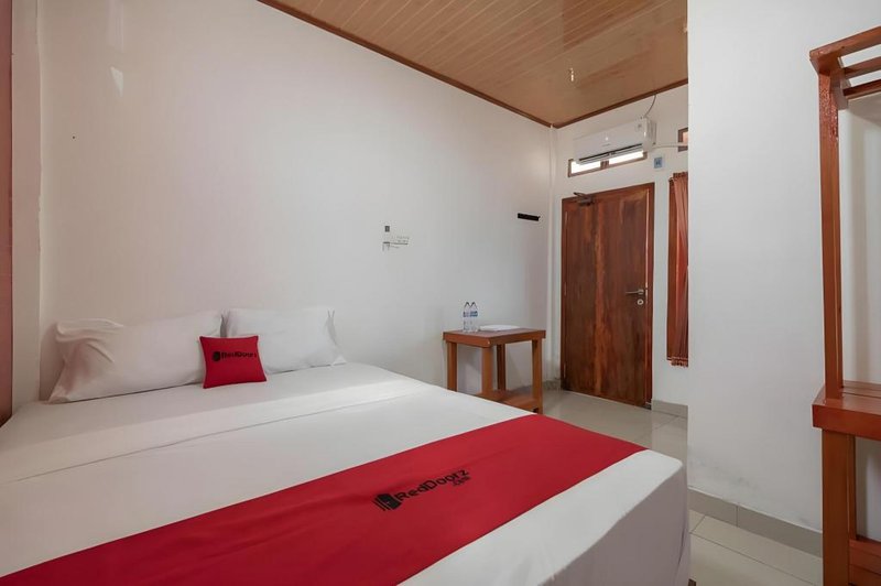 RedDoorz Syariah near Jakabaring Sport City Palembang