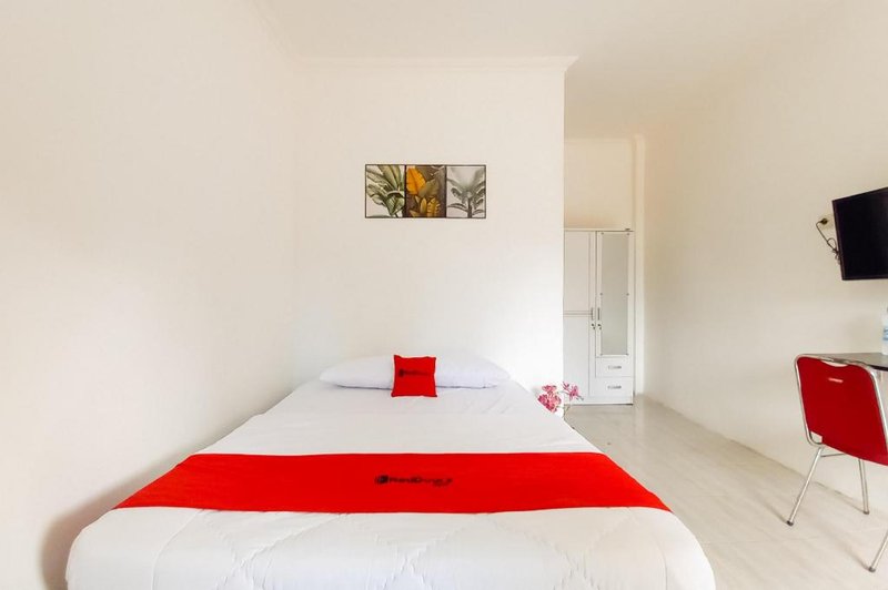 RedDoorz Syariah near Jamtos Lorong Hamba