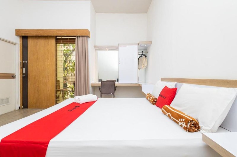 RedDoorz Syariah near Transmart MX Malang