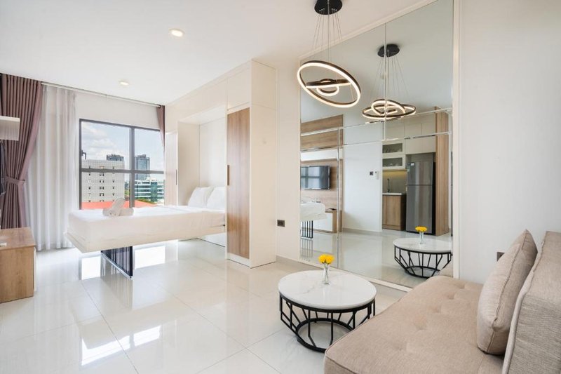 Saigon Royal for 30 nights 1 bedroom stunning view in center