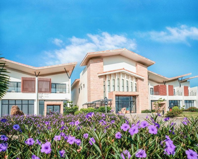 Skye Bay Club