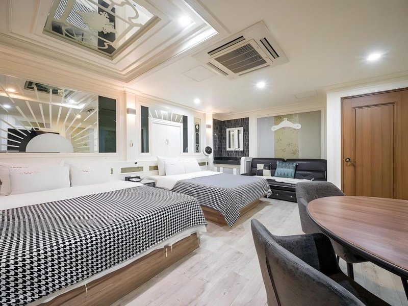 SM Boutique Hotel