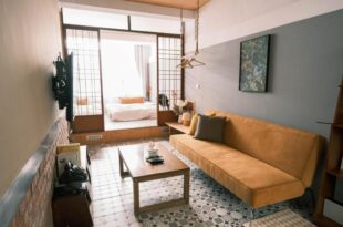 South Gate Home Stay
