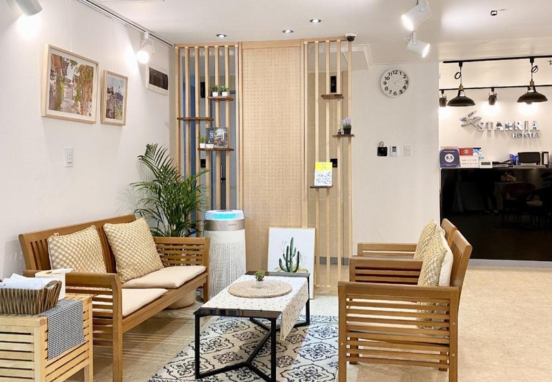 Starria Hostel – Foreigners Only