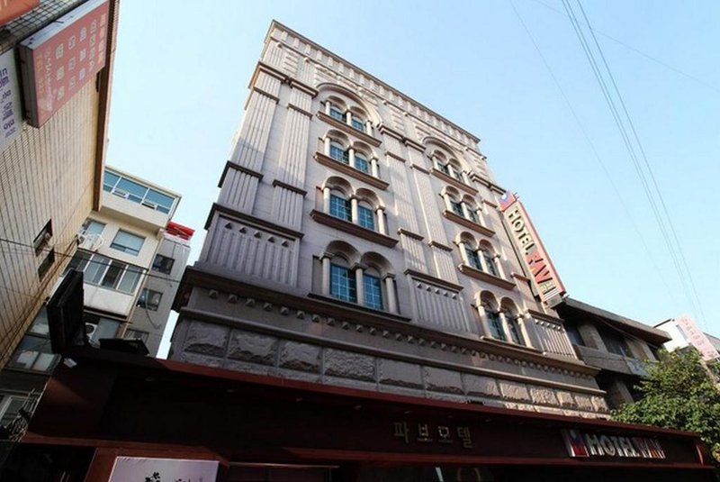 Sungshin University Station PAV