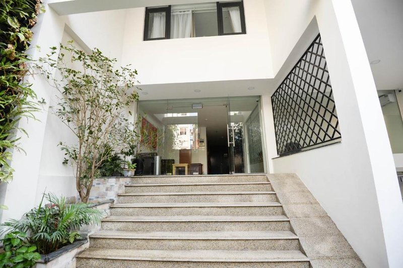 Sunny Home Apartment in Linh Lang Street