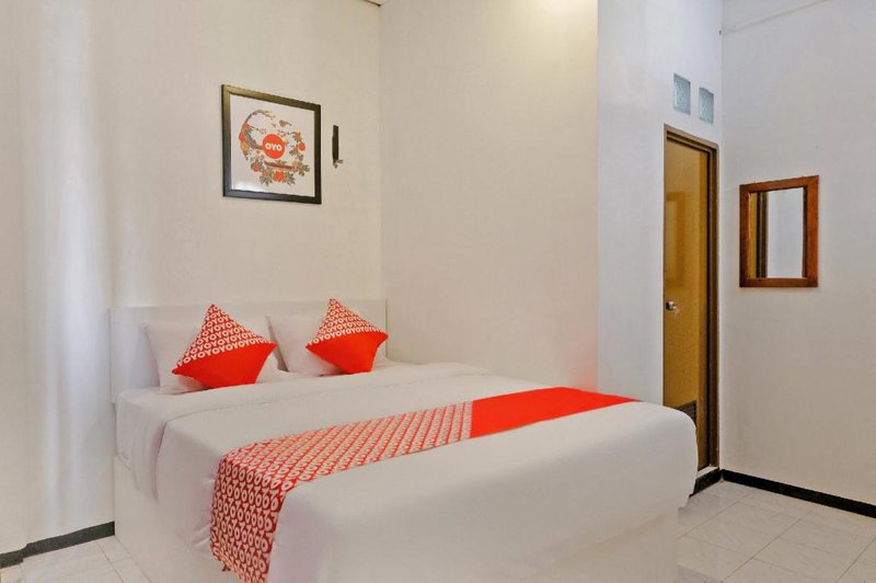 Super OYO 1376 Kina Family Residence Syariah