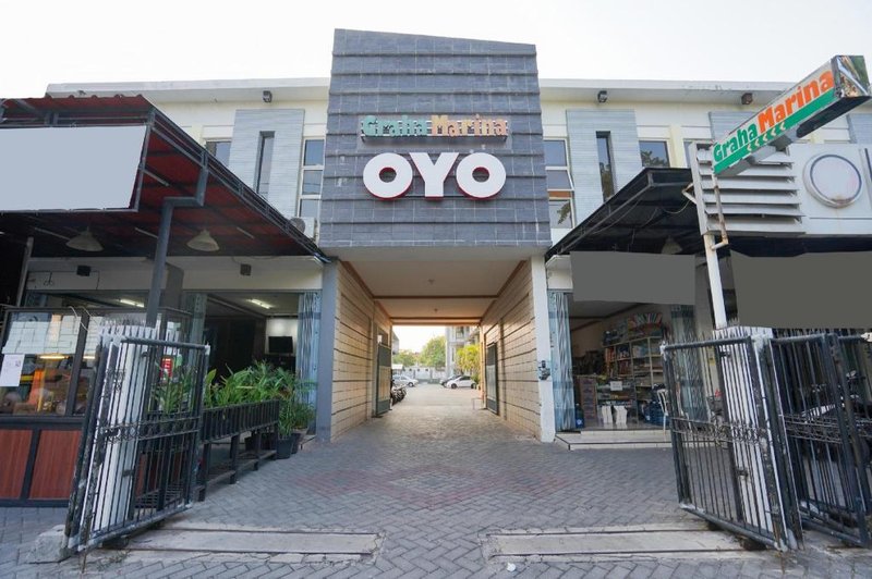 SUPER OYO 2075 Graha Marina