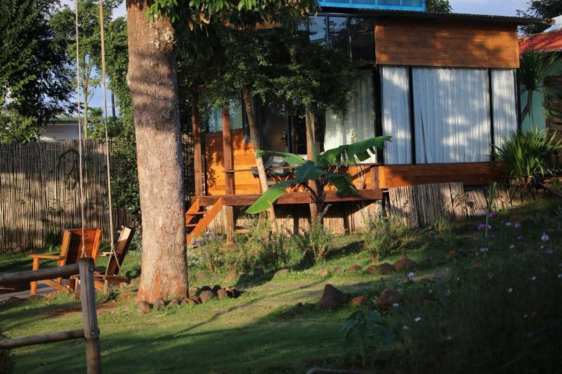 Tâm An Lakeview House