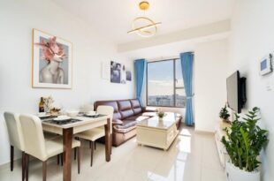 TeeUP Home 2BR Rivergate-Hồ bơi