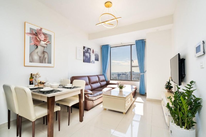 TeeUP Home 2BR Rivergate-Hồ bơi