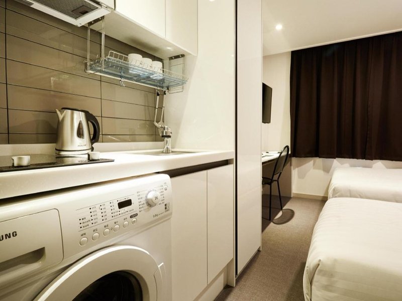 Top Hotel & Residence