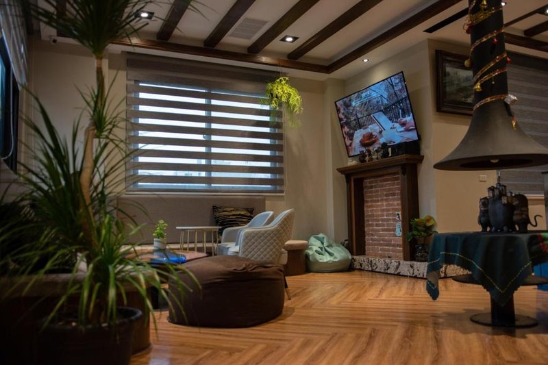 Traveler’s Campfire B&B