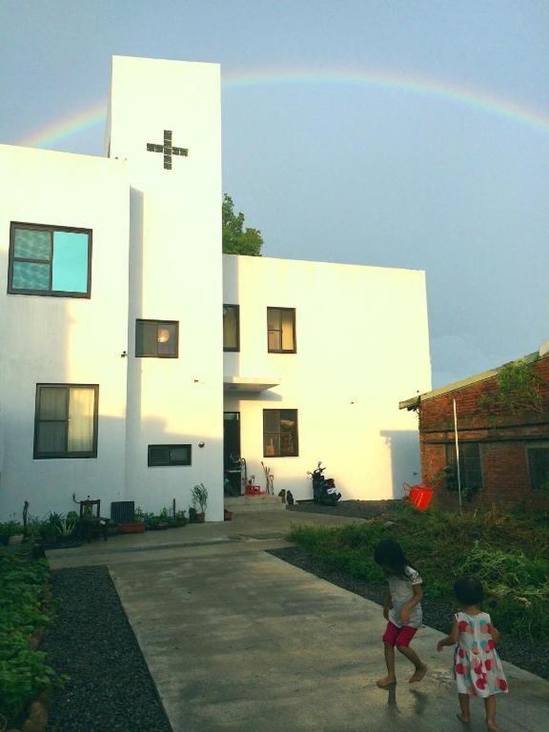 Tree House Cafe & Homestay