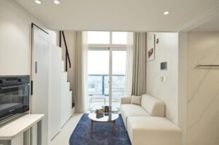 UH FLAT SIGNATURE GANGNAM