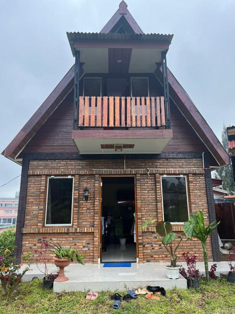 Ulina Villa Segitiga Berastagi