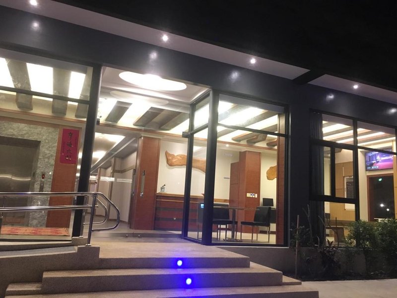 Wei Feng Motel Pingtung Branch