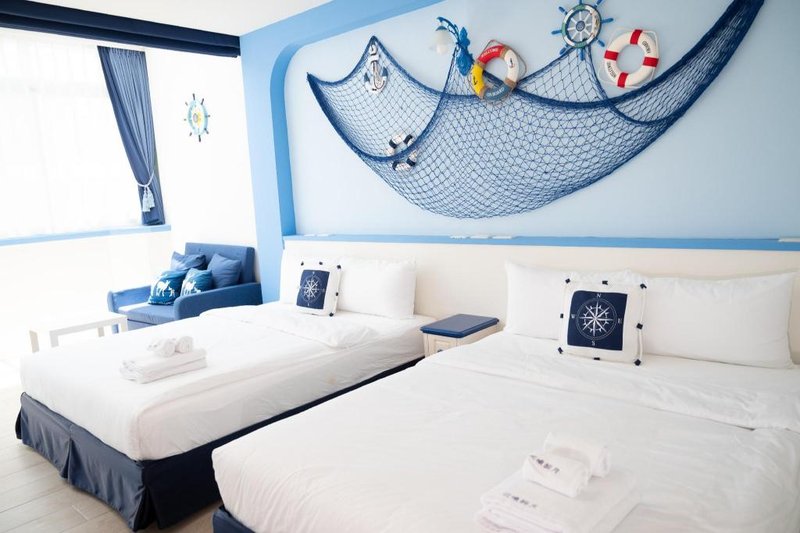 welcome the sun enjoy the moon