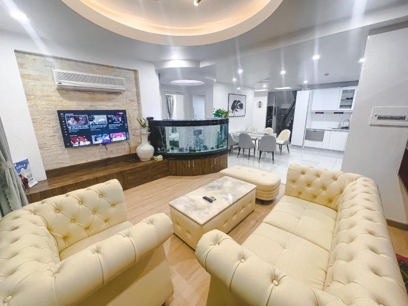 White Penthouse-Rooftop Pool Private -Central City