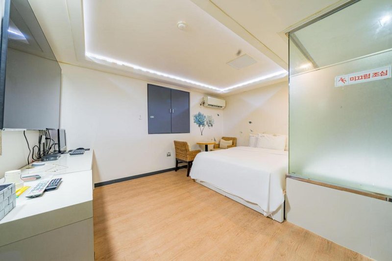 Yeongdeungpo The Moon Hotel