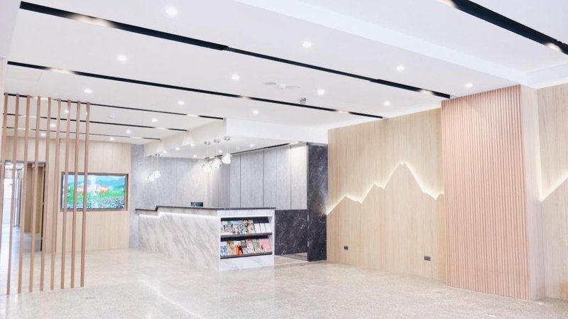 Yoai Mountain Roam Hotel