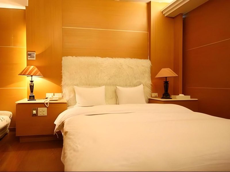 Zaw Jung Business Hotel