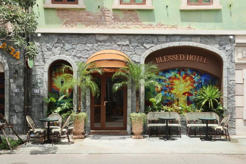 BLESSED Hotel Phu Quoc