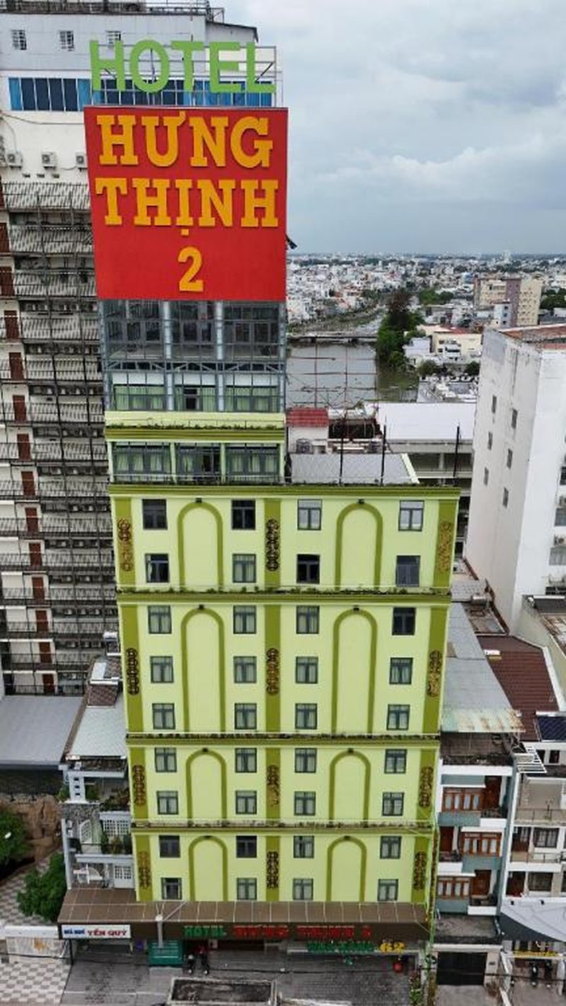 Khách sạn Hưng Thịnh 2