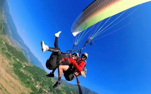 Trải nghiệm dù lượn ở Sapa – Đón và trả khách tại khách sạn
