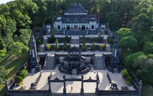 Vé Lăng Vua Khải Định tại Quần Thể Di Tích Cố Đô Huế