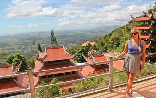 Tour Tham Quan Núi Tà Cú Trong Ngày Từ Mũi Né