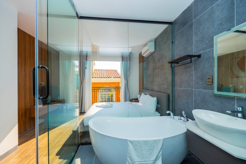 Merci Hotel - Sunset Town Phu Quoc 1