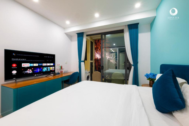 Skywave Apartment Firework Delight 2