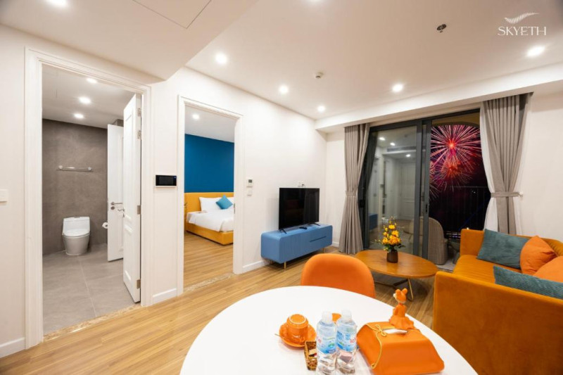 Skywave Apartment Firework Delight