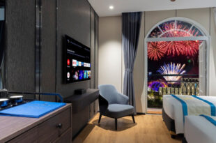 Times Corner Amalfi view pháo hoa 1