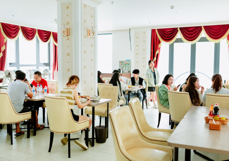 Dezon Hotel co buffet sang