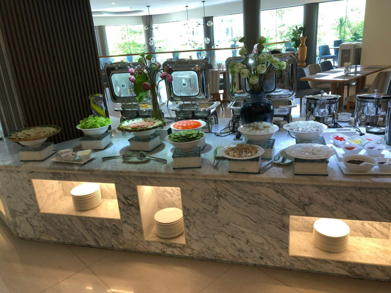 Lake View Quy Nhon Hotel buffet 1