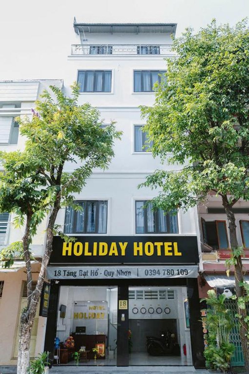 Khách sạn Hoilday