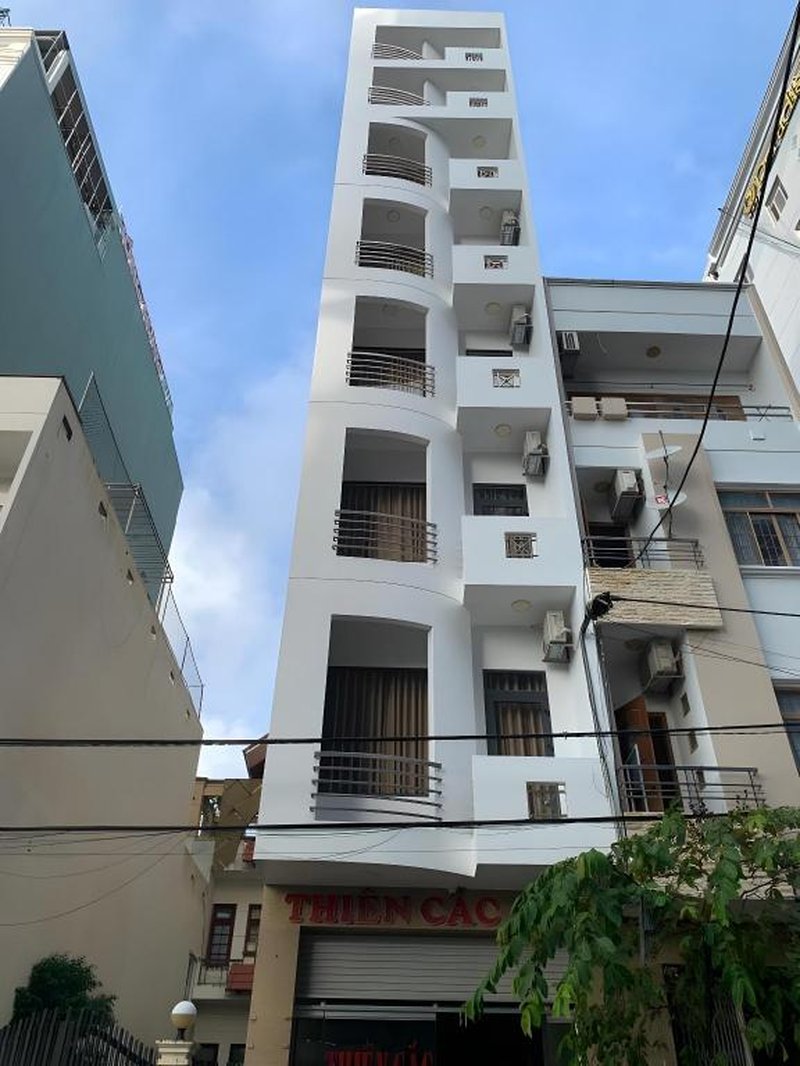 Khách sạn Thiên Các